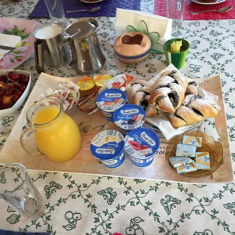 Privatunterkunft Ferienwohnung Garden Cinisi